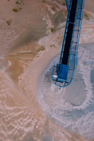 Przenośnik ślimakowy – dlaczego cieszy się popularnością?