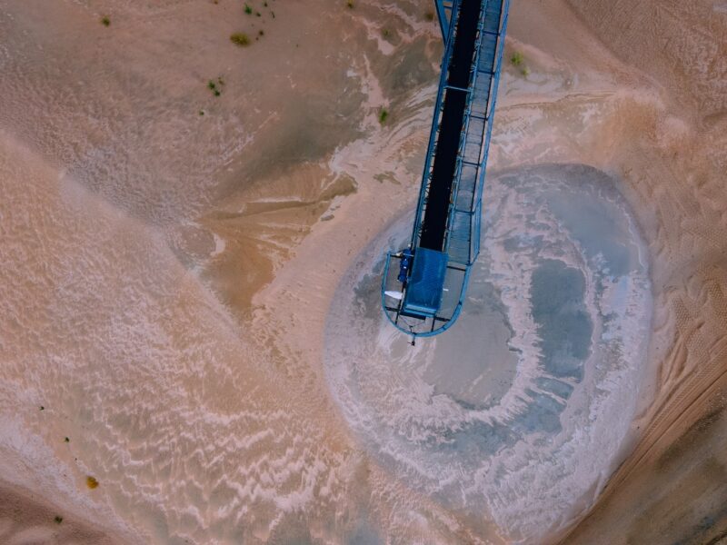 Przenośnik ślimakowy – dlaczego cieszy się popularnością?