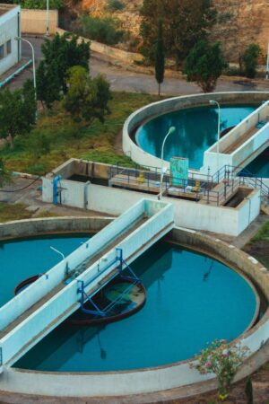 Wykorzystanie pras śrubowo talerzowych w procesie oczyszczania ścieków 